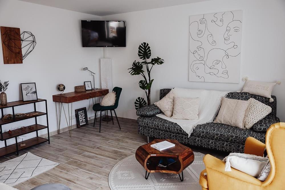 Cozy Nuernberg-schwaig-messe-kueche-balkon Appartement Schwaig bei Nürnberg